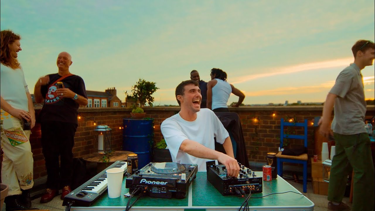 Fred again.. — Rooftop Live (Arun's Roof, London)